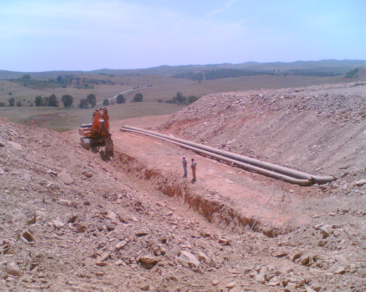 Detalles de Ingeniería Civil.: Puesta en Riego de 570 Has. en El