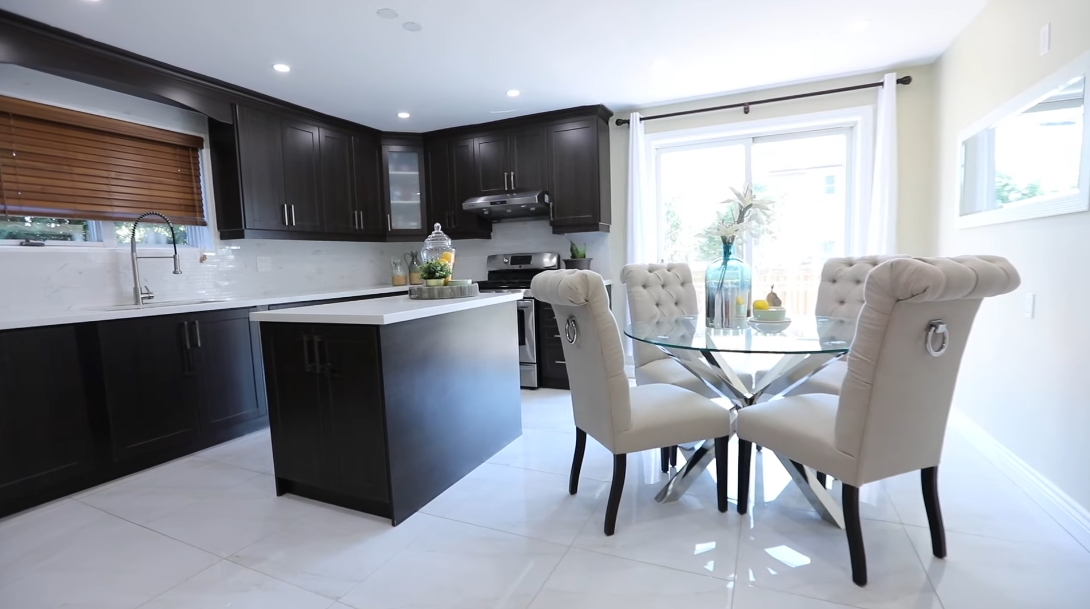 Tour 37 Fulham St, Toronto, ON vs. 10 Interior Design Photos