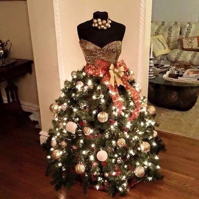 Styling With Cjd Sign 20 Christmas Tree Dress Form Sweet Seamstress