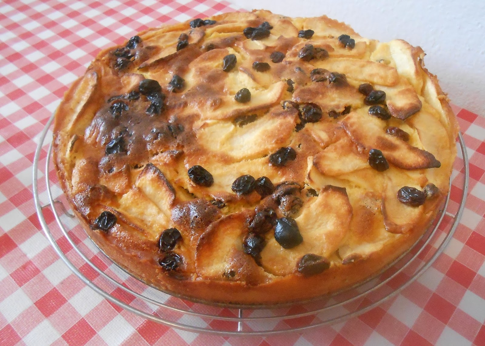 Hautnah Beauty: Rezept | Schweizer Apfelkuchen mit Rosinen