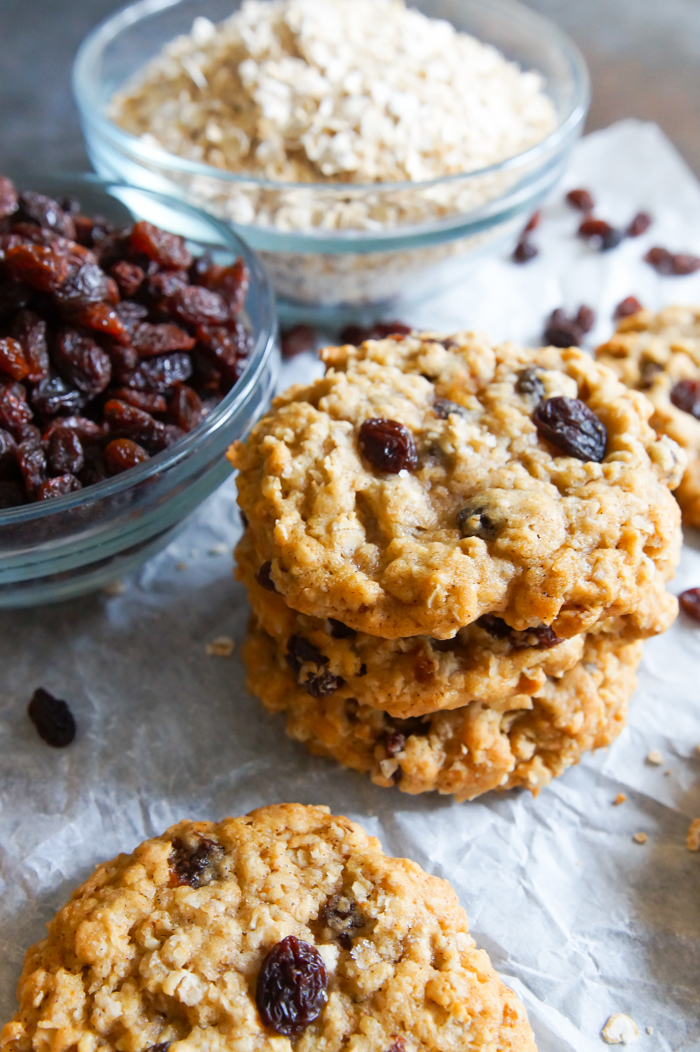 Brown Butter and Vanilla Oatmeal Raisin Cookies