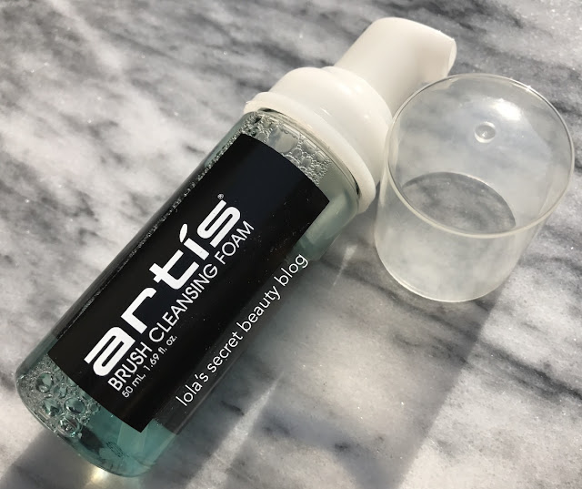 lola's secret beauty blog Artis Palm Brush, Artis Brush Cleaning Pad and Artis Brush Cleansing