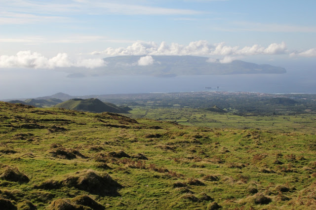 Vista dal monte Pico su Madalena e isola di Faial Vista dal monte Pico su Madalena e isola di Faial