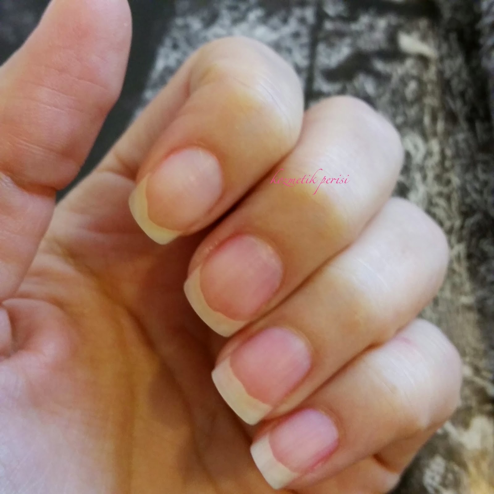 Kozmetik perisii Burt�s bees tırnak eti bakım kremi