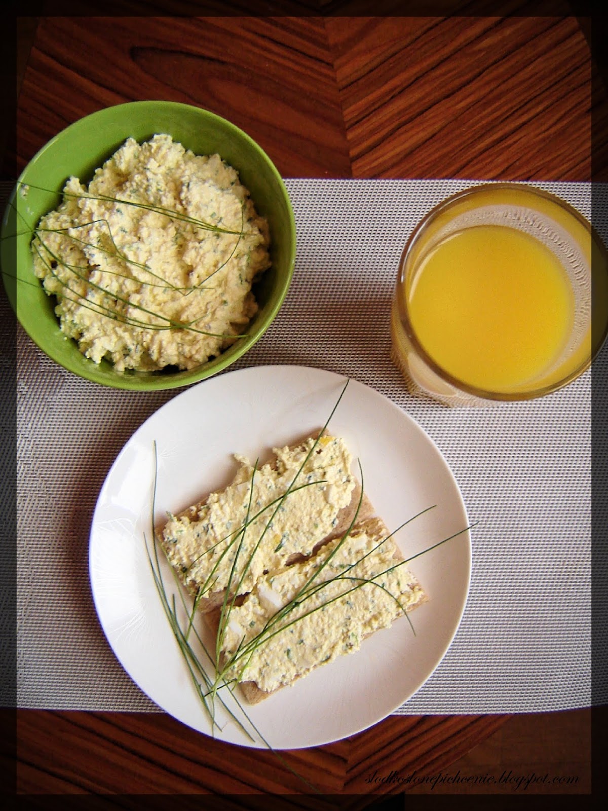 Pasta jajeczna z twarogiem Słodkosłone pichcenie