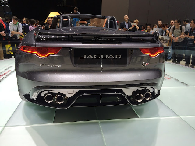 JAGUAR F-TYPE SVR 4x4 