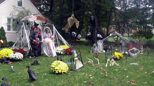Scary Halloween  Yard  Decorations  FunnyMadWorld
