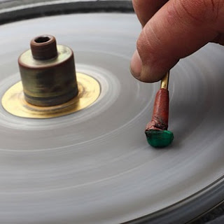 cutting or faceting an emerald