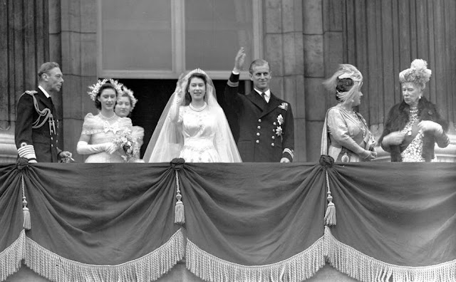 Old Wedding Photos of Princess (Now Queen) Elizabeth and Prince Philip in 1947 ~ vintage everyday