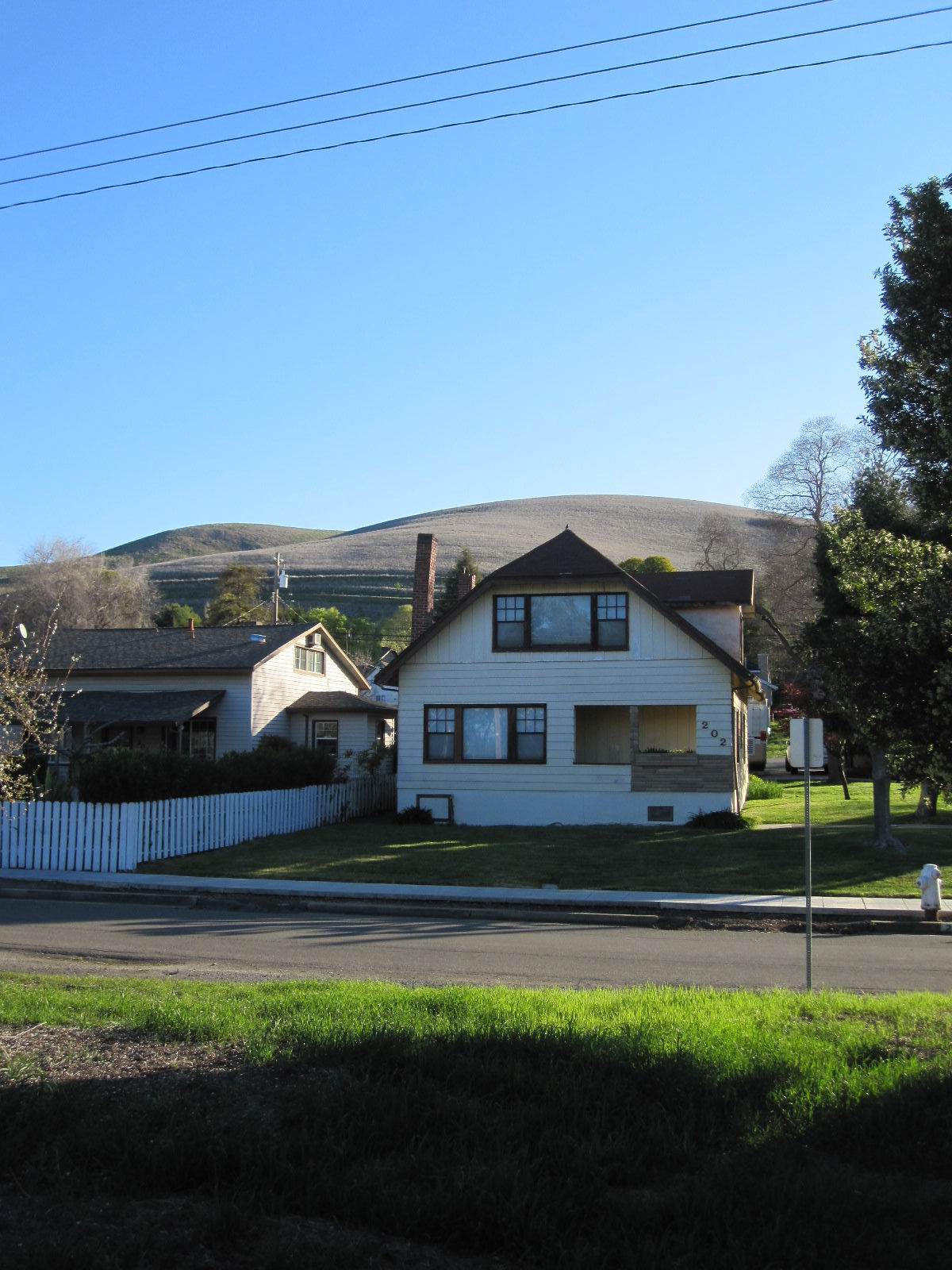 Little Pink Houses A Walk Around Clyde, CA