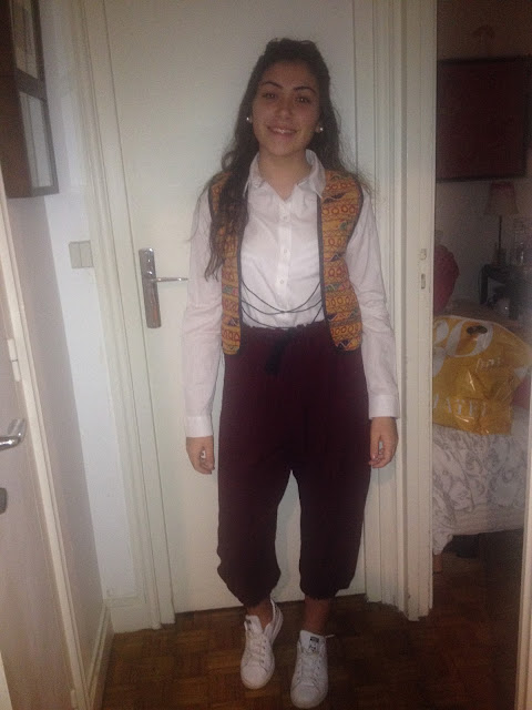 De Gil Vicente a Verg\u00edlio Ferreira: FARSA DE IN\u00caS PEREIRA - proposta de guarda-roupa