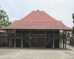 Rumah Adat Nusantara 33 Provinsi di Indonesia