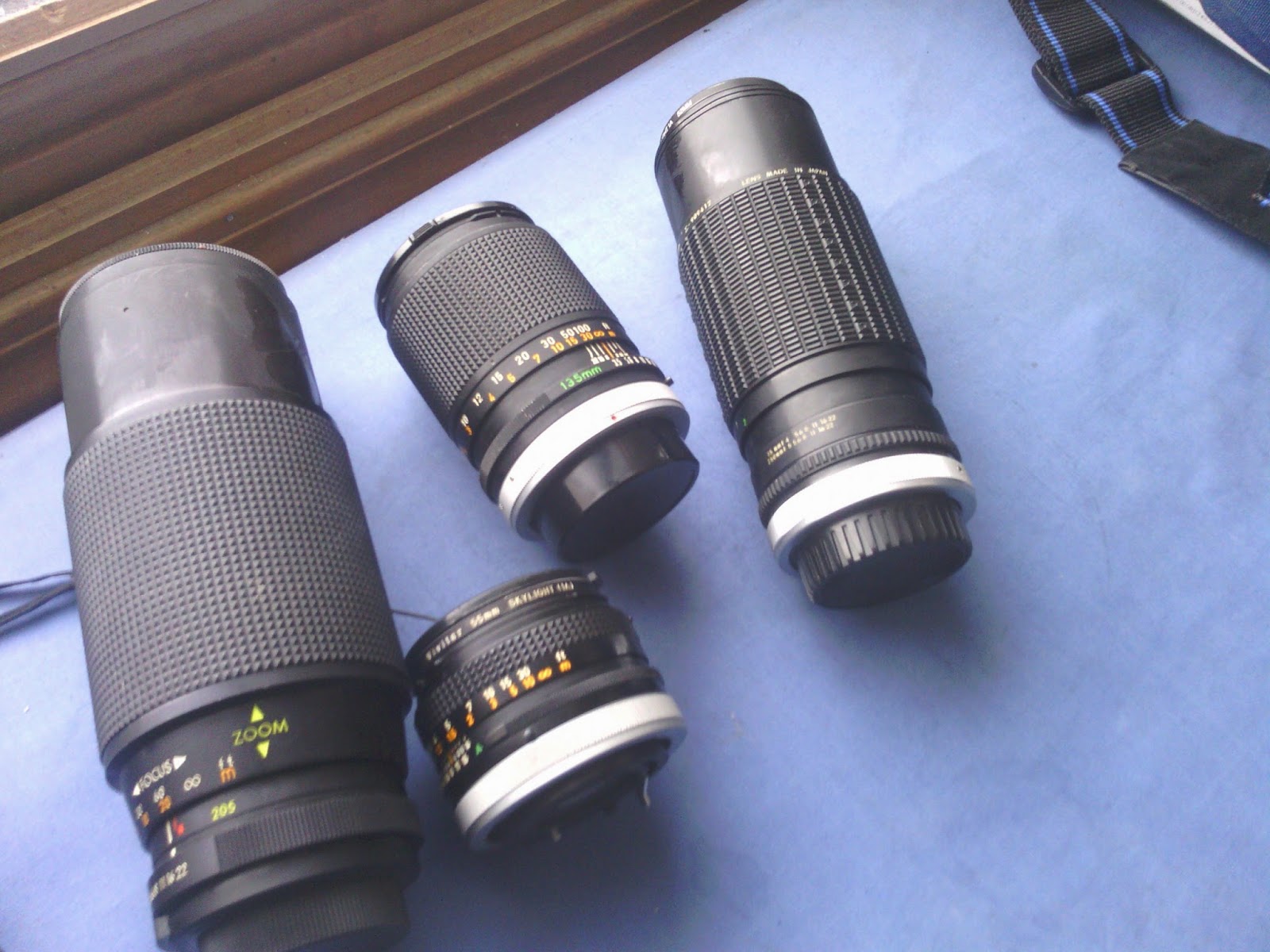 ANTIQUES AND COLLECTIBLE FOR SALE VINTAGE 35 mm camera lens long and short