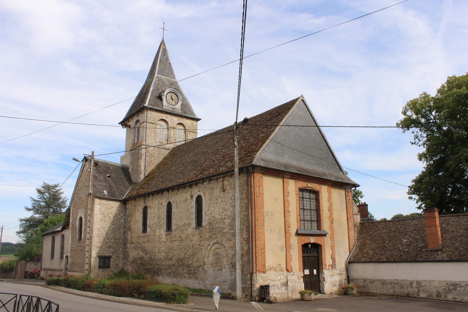 Eglise Saint-Rémi à Bézu-Saint-Eloi