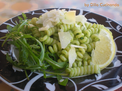 Pasta con rucola, limone e pecorino