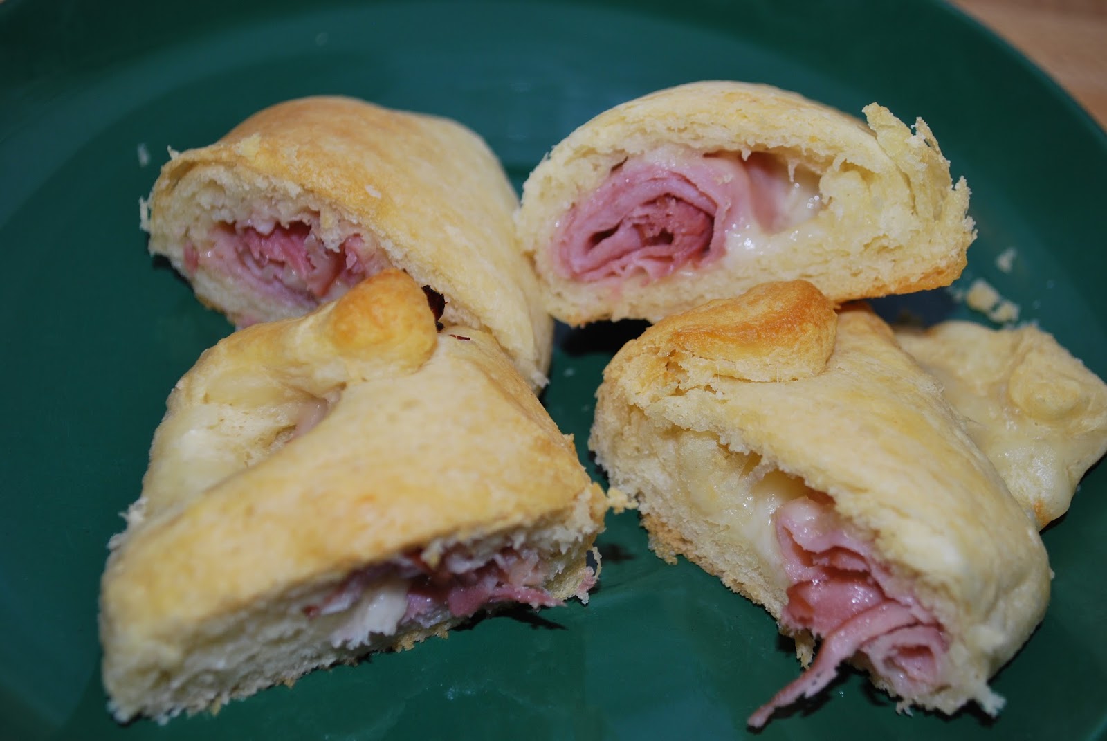 Homemade Ham and Cheese Hot Pockets