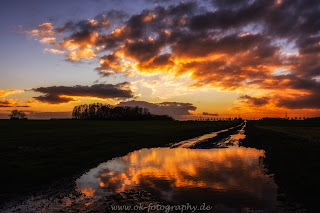 Nikon Naturfoto Spiegelung Sonnenuntergang Dinker Berg