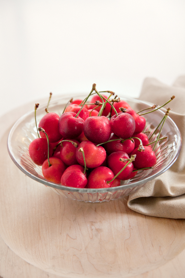 fresstyler fooding and styling In Season Rainier Cherries