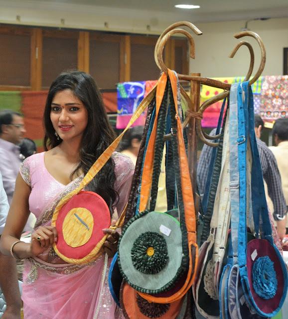 Actress Shalu Chourasiya Inaugurates Pochampally IKAT art mela at Vijayawada