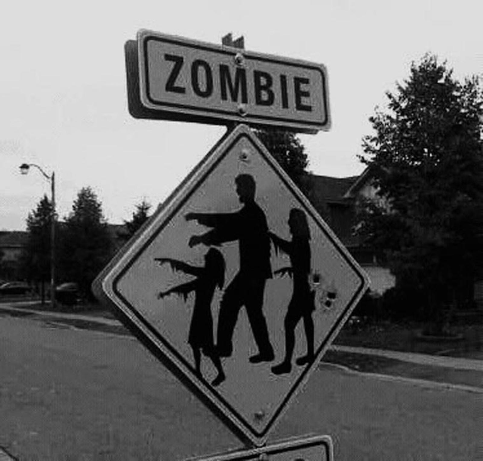 Осторожно зомби. Знак осторожно зомби. Табличка осторожно зомби. Осторожно идиоты.