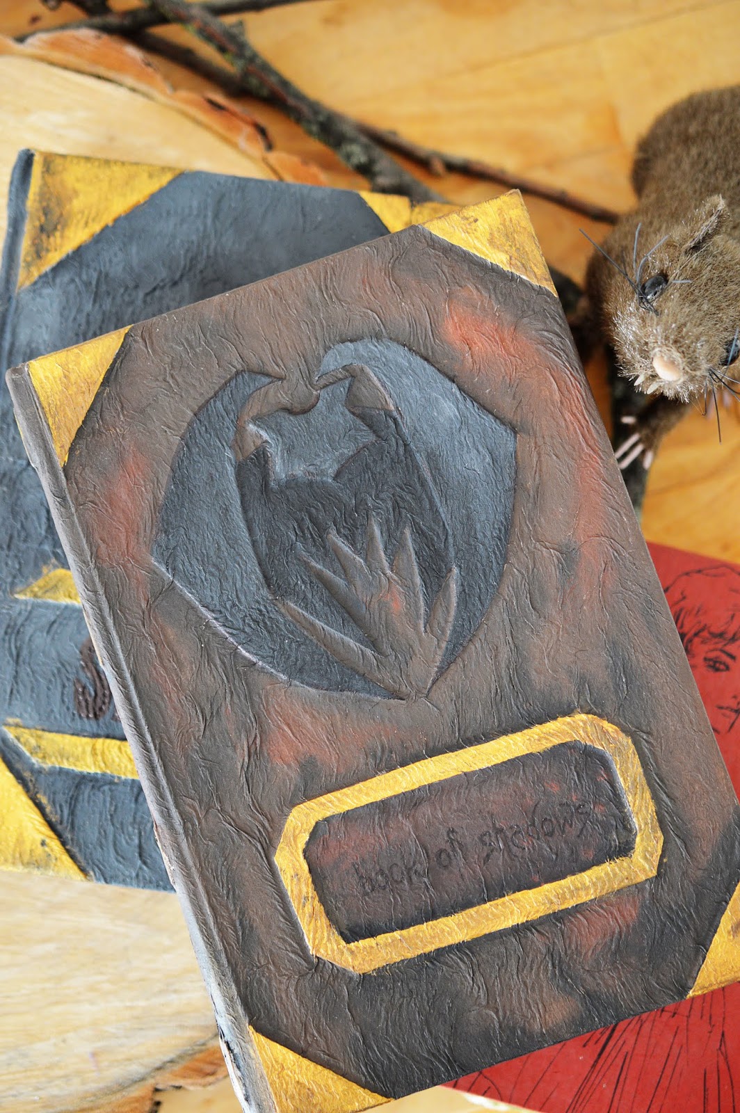 Wicked Halloween Prop DIY Papiermâché Spell Book Motte