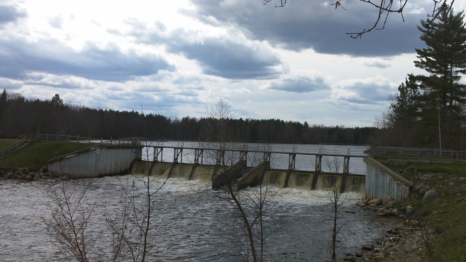 Houghton Lake Adventures Reedsburg Dam Fishing ReportMay 3, 2016