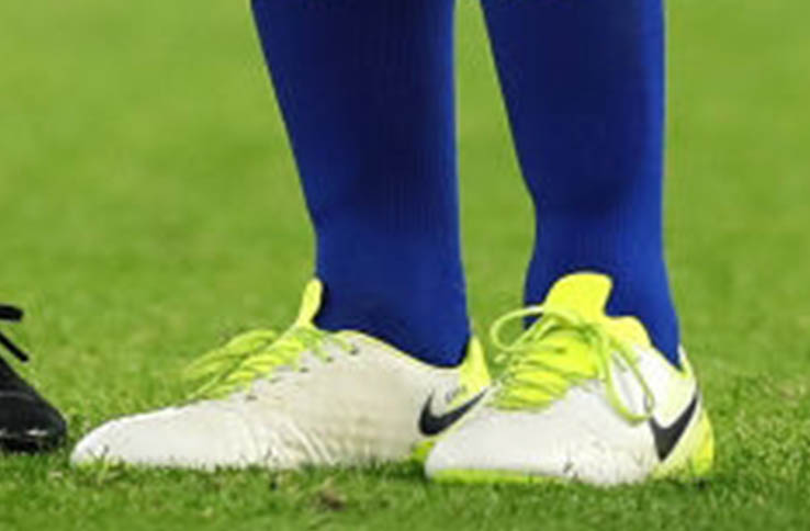 Iniesta Receives New One-of-a-Kind Custom Nike Magista Boots - Headlines