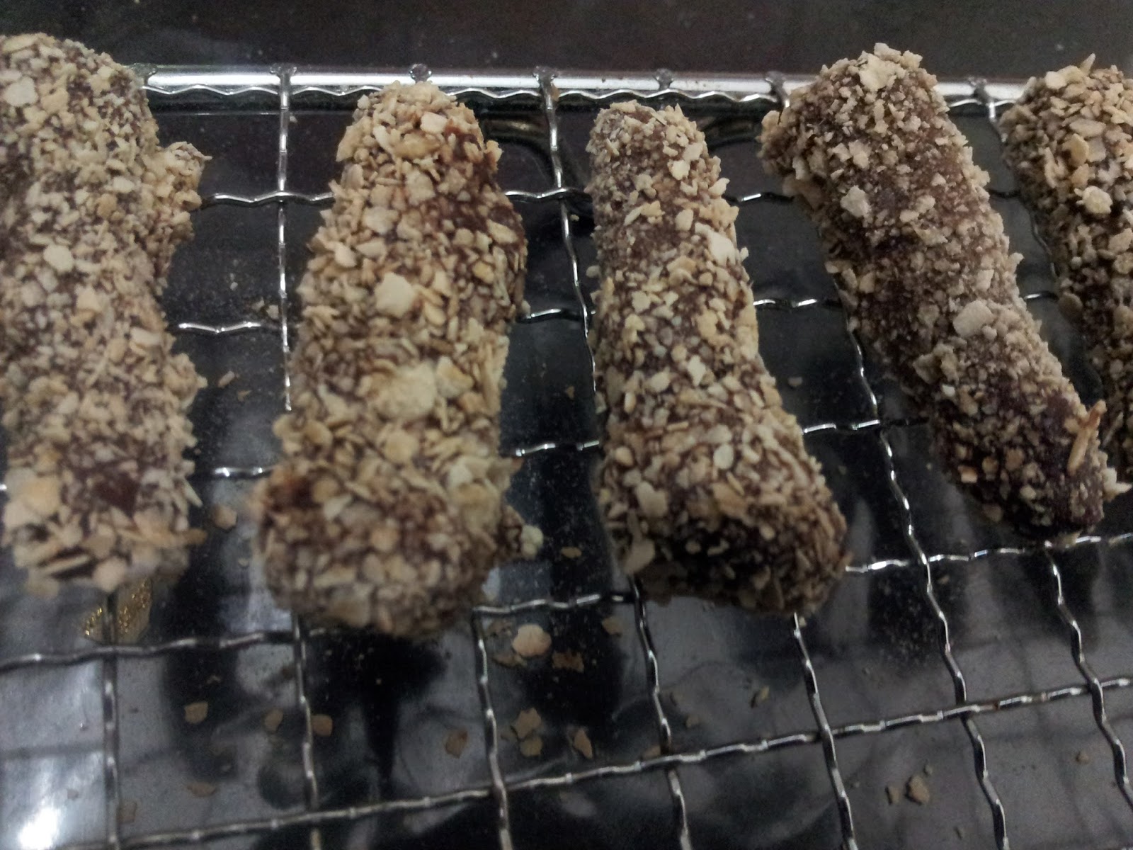 My Best Resepi: BISKUT JEJARI ROTI BERSALUT COKLAT NESTUM