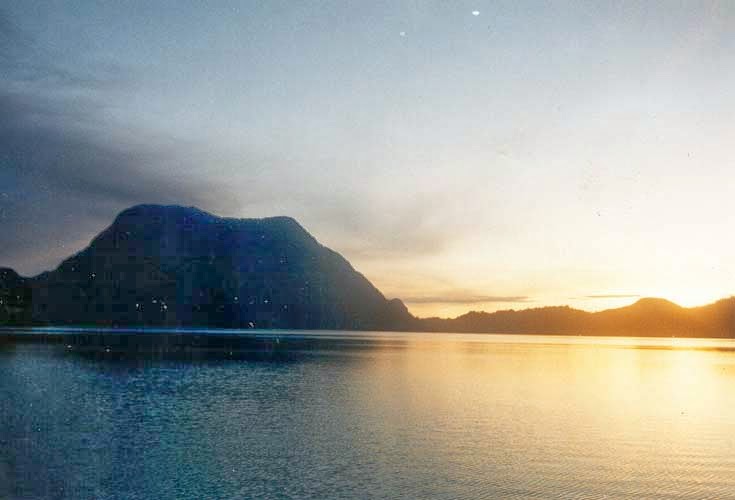 Download this Danau Gunung Tujuh Seven Mountain Lake picture