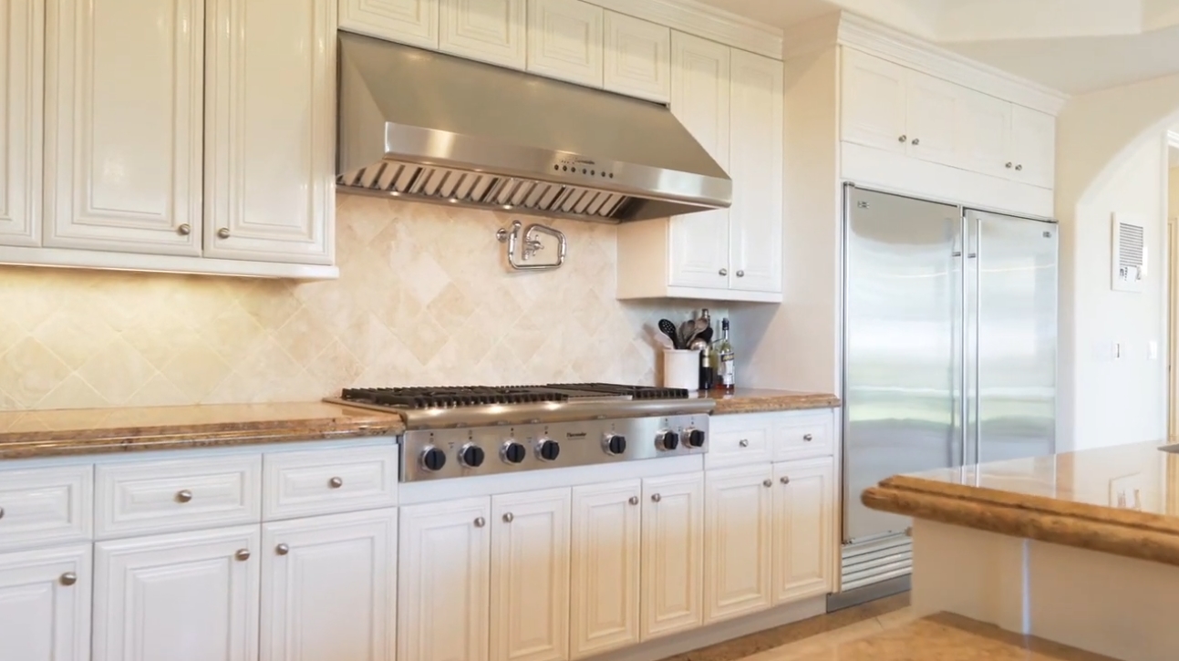 11971 Lockridge Estate Rd, Studio City, CA vs. Mansion Interior Design Tour