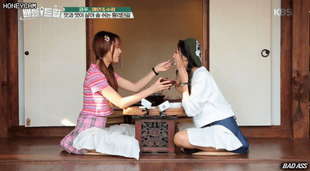 경주투어 하라니까 완전히 먹방투어를 해버린 걸그룹.gif | 인스티즈