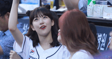1539253104.gif