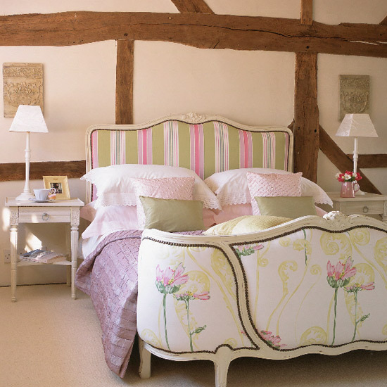 Country Bedroom Decorating
