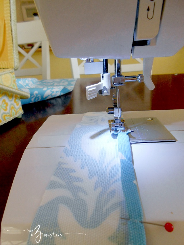 Sewing a Fabric Headwrap how to make fabric headbands, diy head wrap, diy fabric headbands, fabric headband tutorial, fabric headband pattern, how to make a headband, fabric flower headband