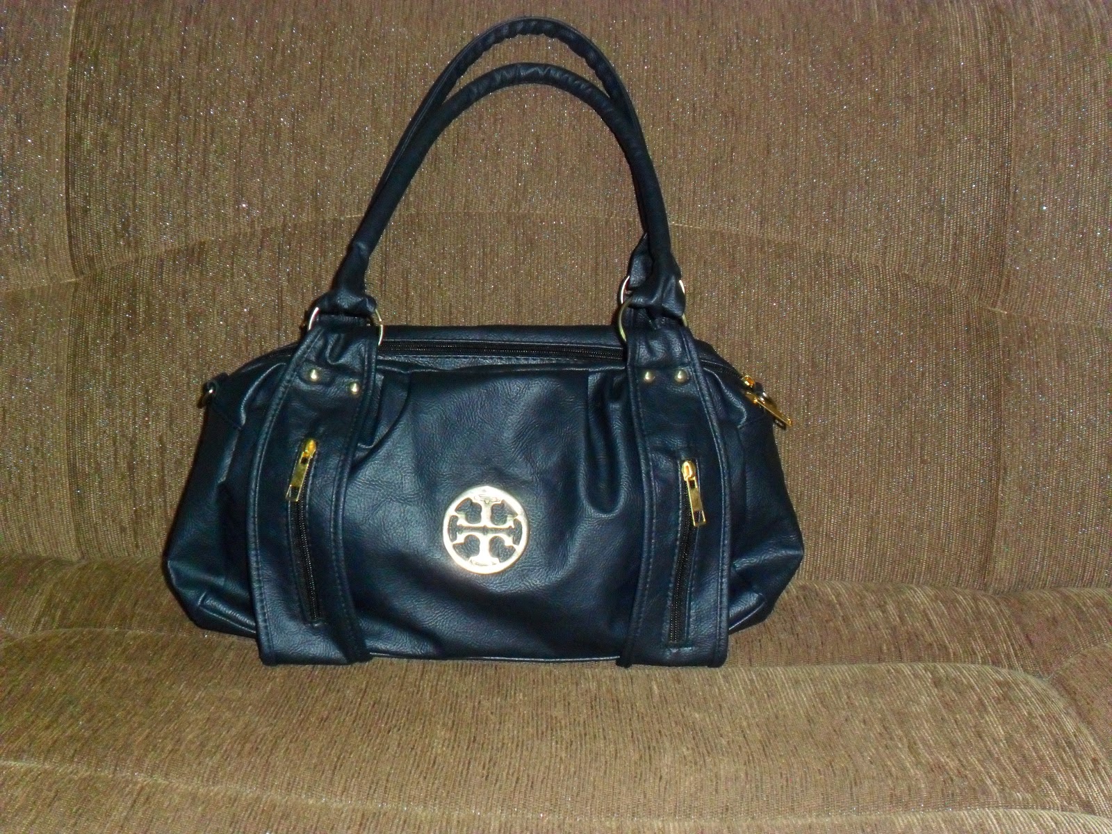 2012 KIRMIZI PAPUÇLAR