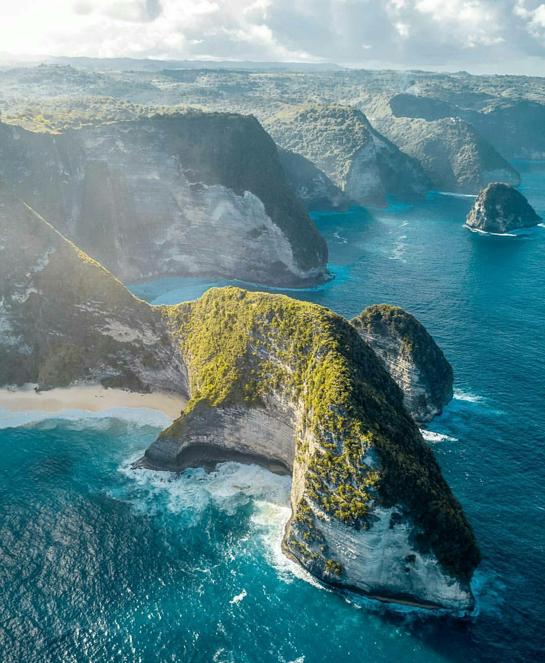 Pantai Kelingking, Nusa Penida | Sumber: Harga Tiket Masuk