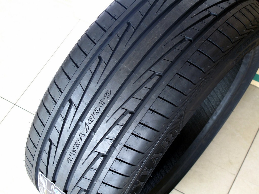 Tyre and Rims (H2O One Stop Sdn. Bhd.) Goodyear Eagle F1 Directional 5