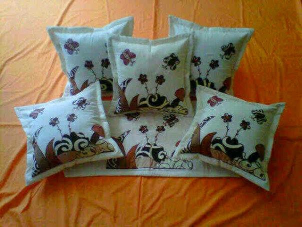 Qta Collection Kreasi Unik dari Kain Sarung Bantal