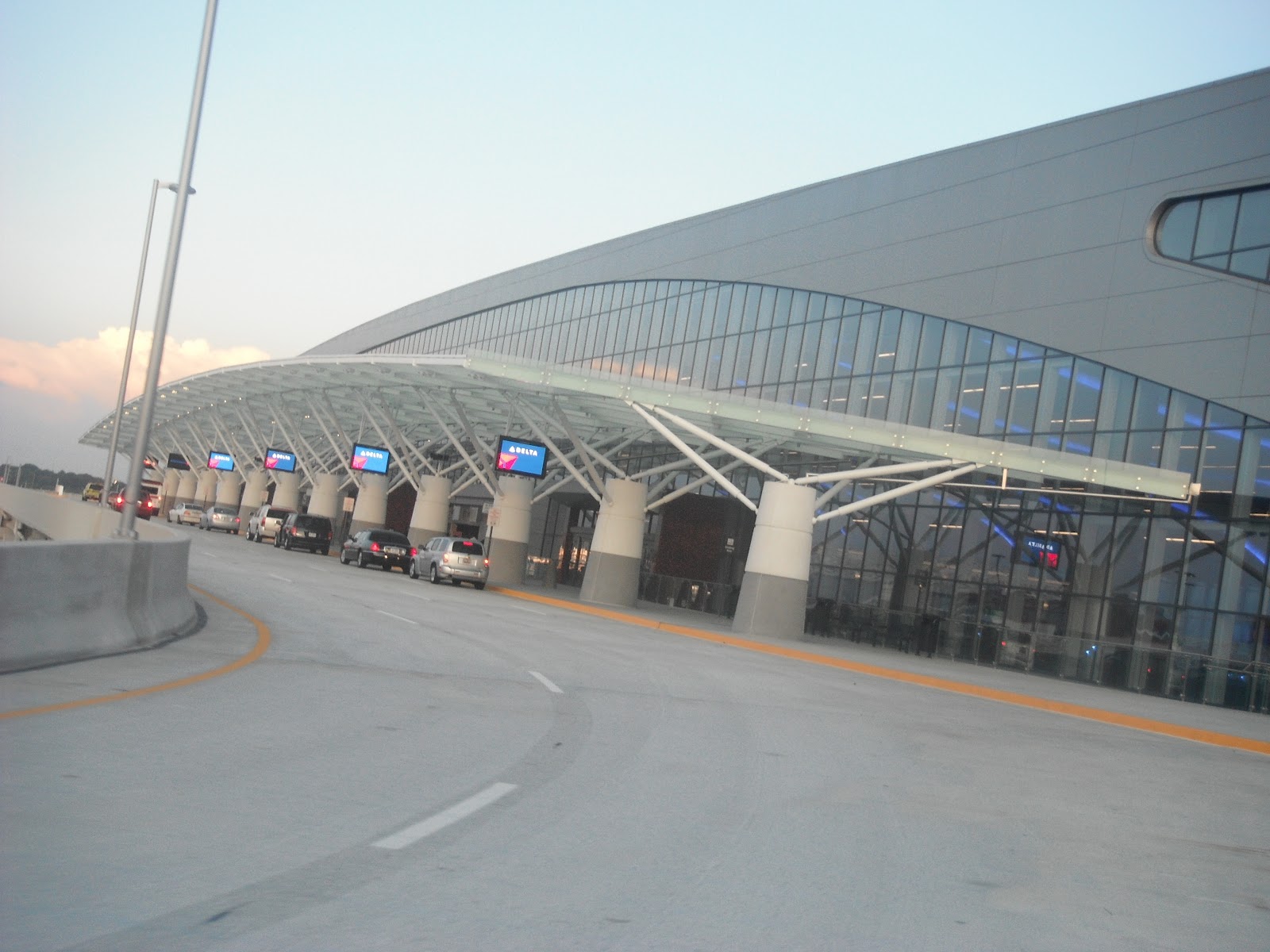 what gate does delta fly out of in atlanta