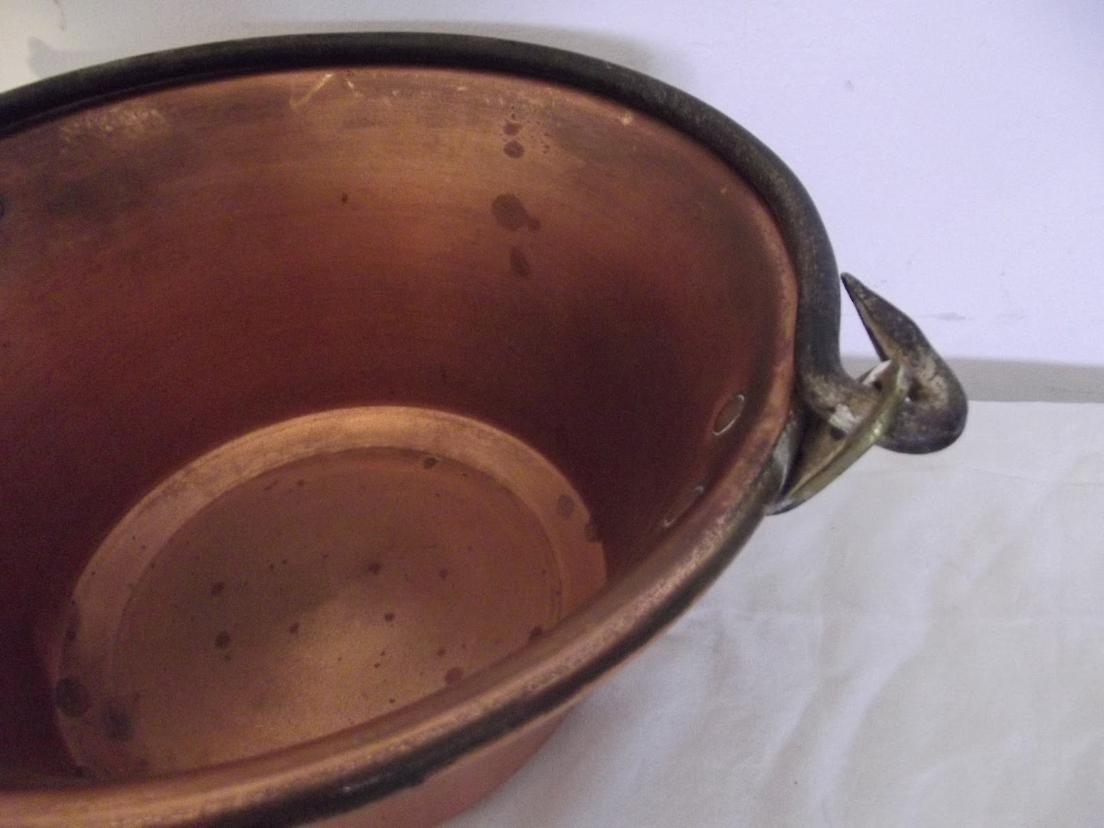 casserole chaudron marmite de cheminée en cuivre estampillé " L