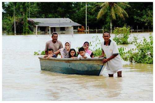 Banjir+di+Setiu+1 GAMBAR BANJIR DI KELANTAN DAN TERENGGANU NOVEMBER 2011