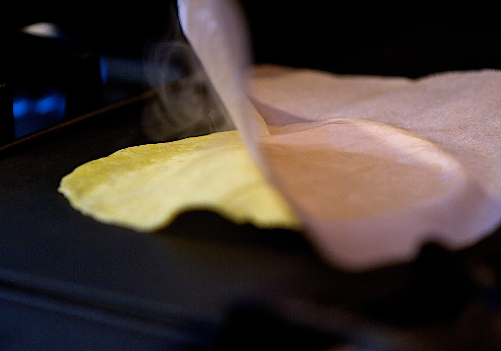 Local Food Rocks: Steam rising from fresh corn tortilla