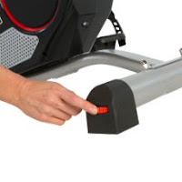 Adjustable rear floor stabilizers for levelling