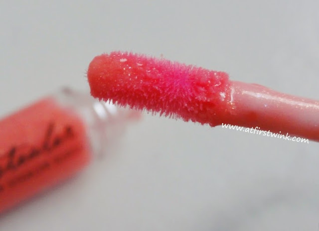 Clio Lipstealer gloss 11 - French Peach brush
