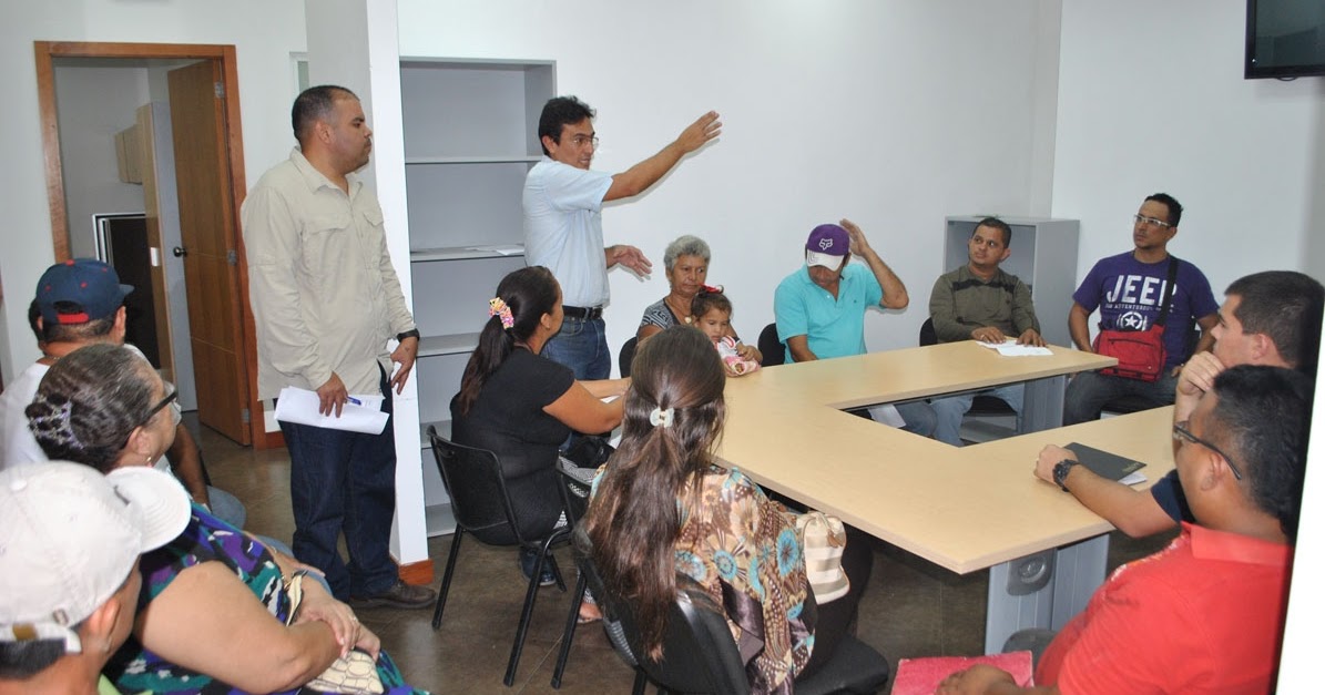 La Voz de Mariño: Caucheras regularizan situación en Alcaldía de Mariño