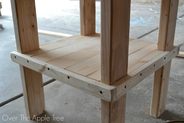 DIY Flag Table >> Over The Apple Tree