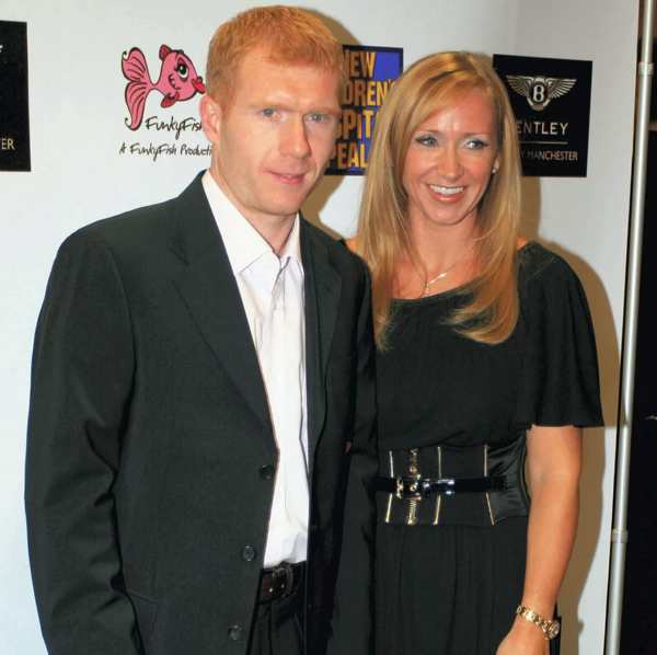 scholes-and-his-wife-top-image.jpg