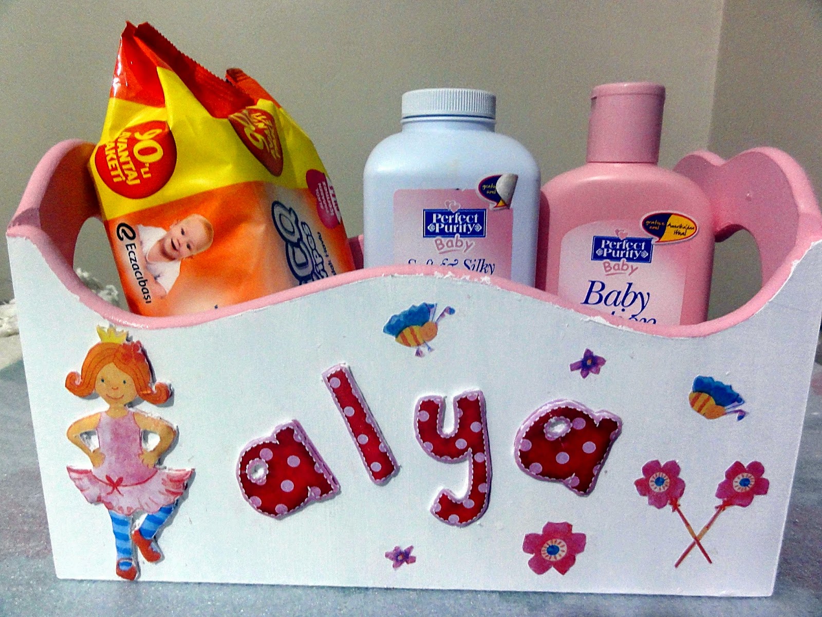 Özgüllük Ahşap Boyama Bebek Bakım Kutusu