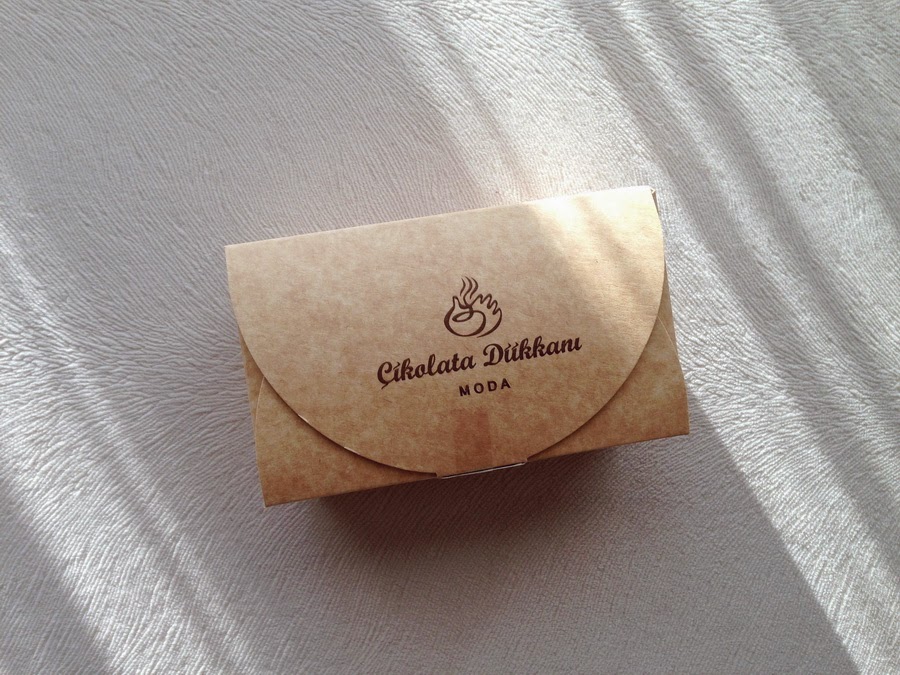 Photostorming Inside Istanbul Kadıköy Çikolata Dükkanı, Pappa Cafe