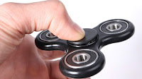 Cos'è il Fidget Spinner a cosa serve e come si usa la rotella che gira